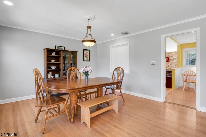 492 King George Rd
