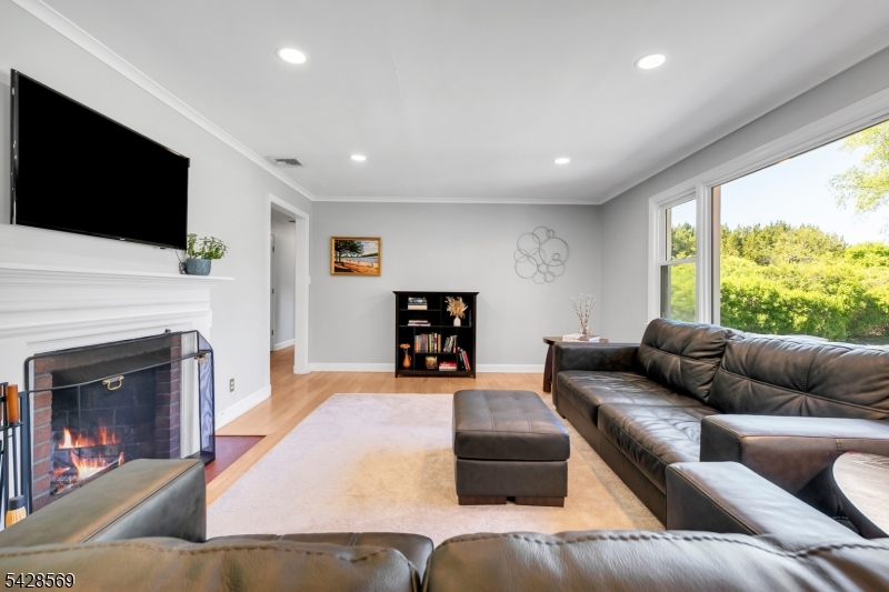 492 King George Rd