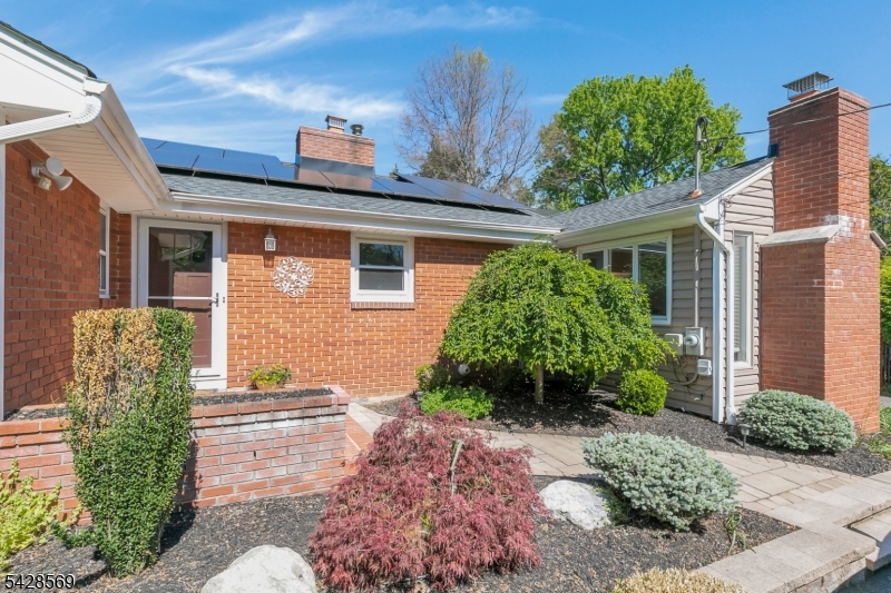 492 King George Rd