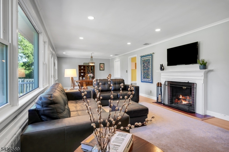 492 King George Rd