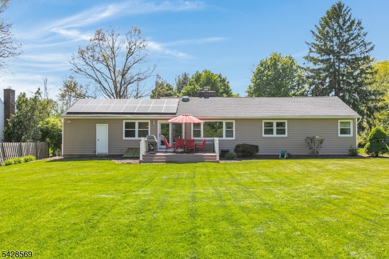 492 King George Rd