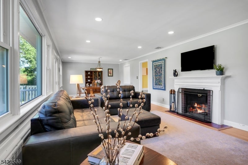 492 King George Rd