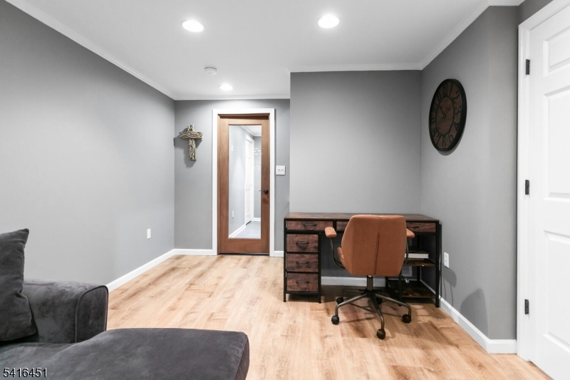 1 Vanderveer Dr