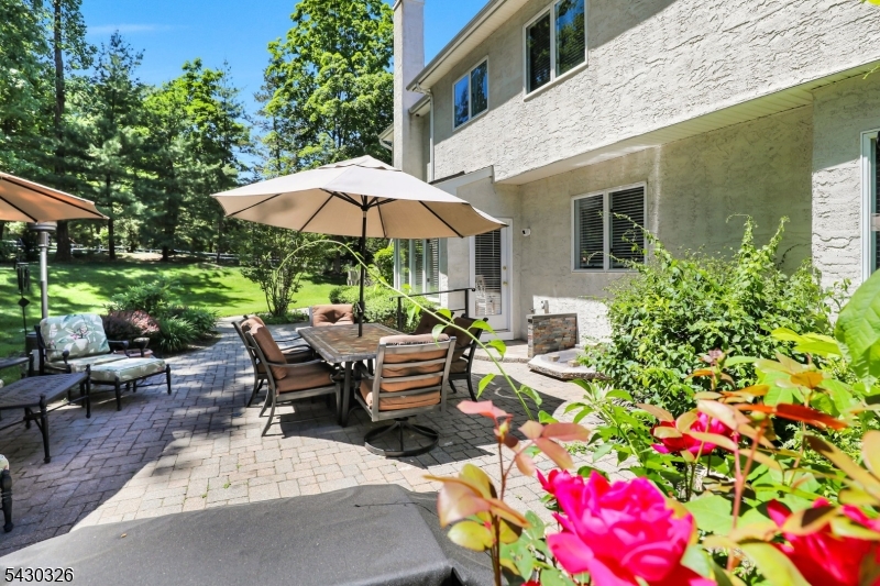 1 Vanderveer Dr