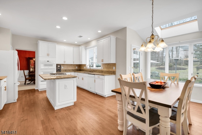 1 Vanderveer Dr