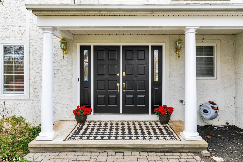 1 Vanderveer Dr