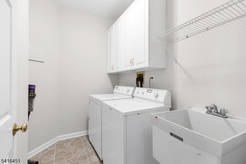 1 Vanderveer Dr