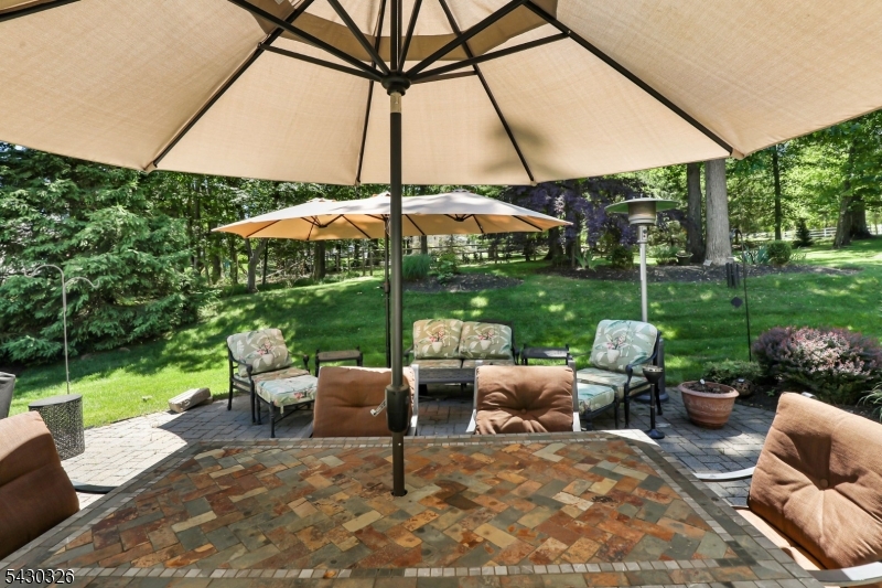 1 Vanderveer Dr