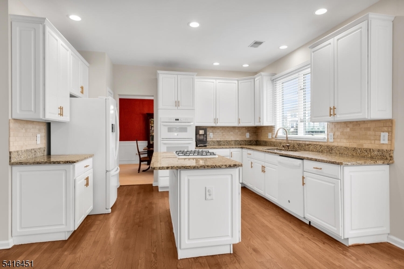 1 Vanderveer Dr