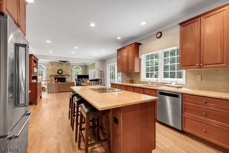 33 Saint Nickolas Way