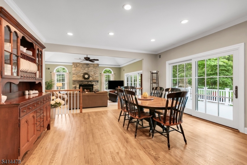 33 Saint Nickolas Way