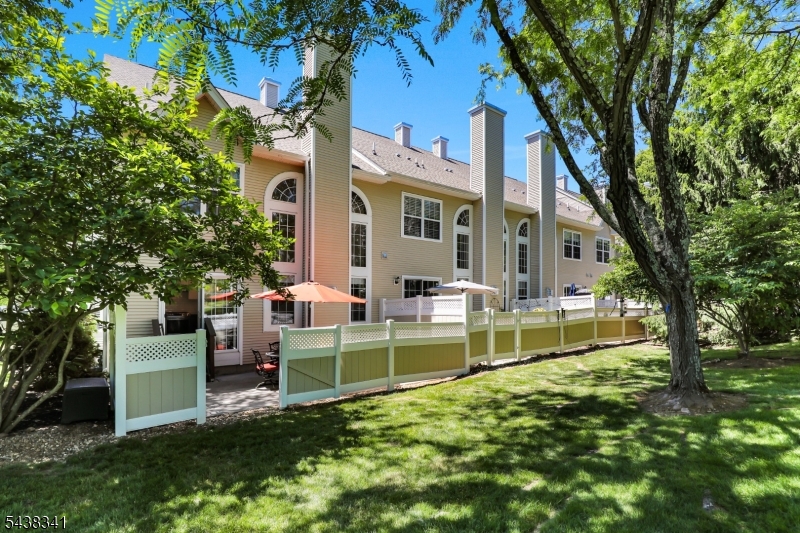 10 Raleigh Ct