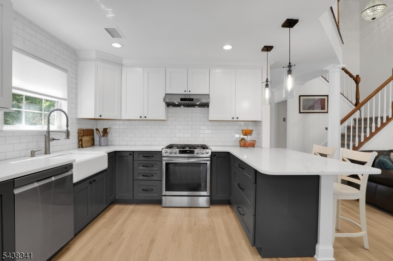 10 Raleigh Ct
