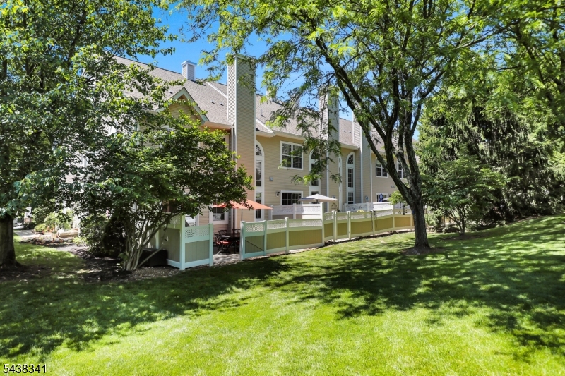 10 Raleigh Ct