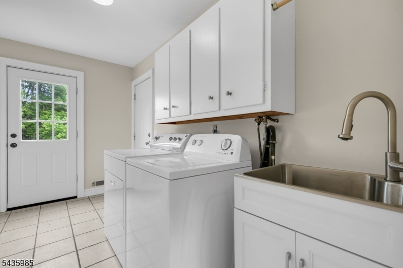1265 Mount Airy Rd