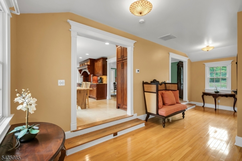 1265 Mount Airy Rd