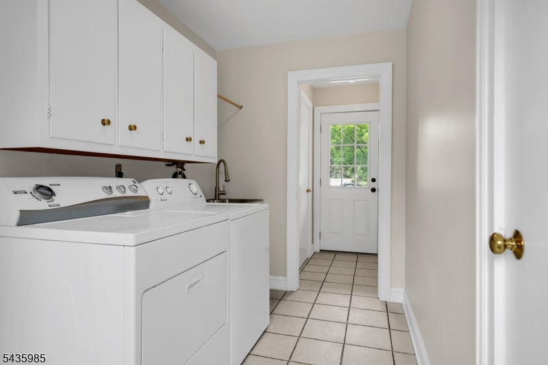 1265 Mount Airy Rd