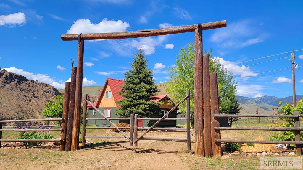 Rachel Ryan & Janalee Fowler Salmon, ID Real Estate Team