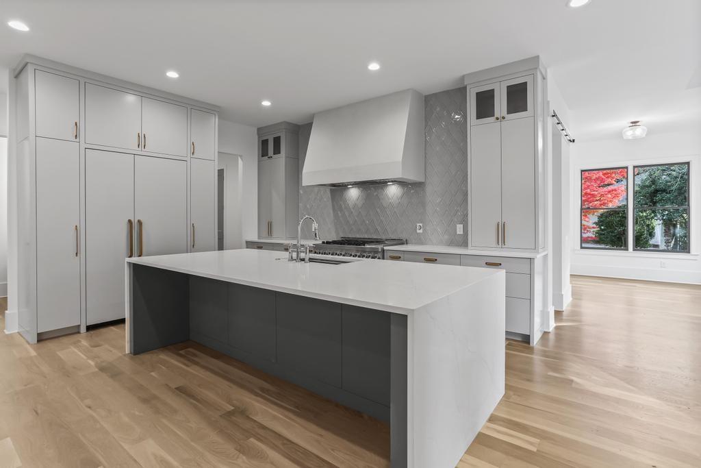 5895 Riverwood Drive