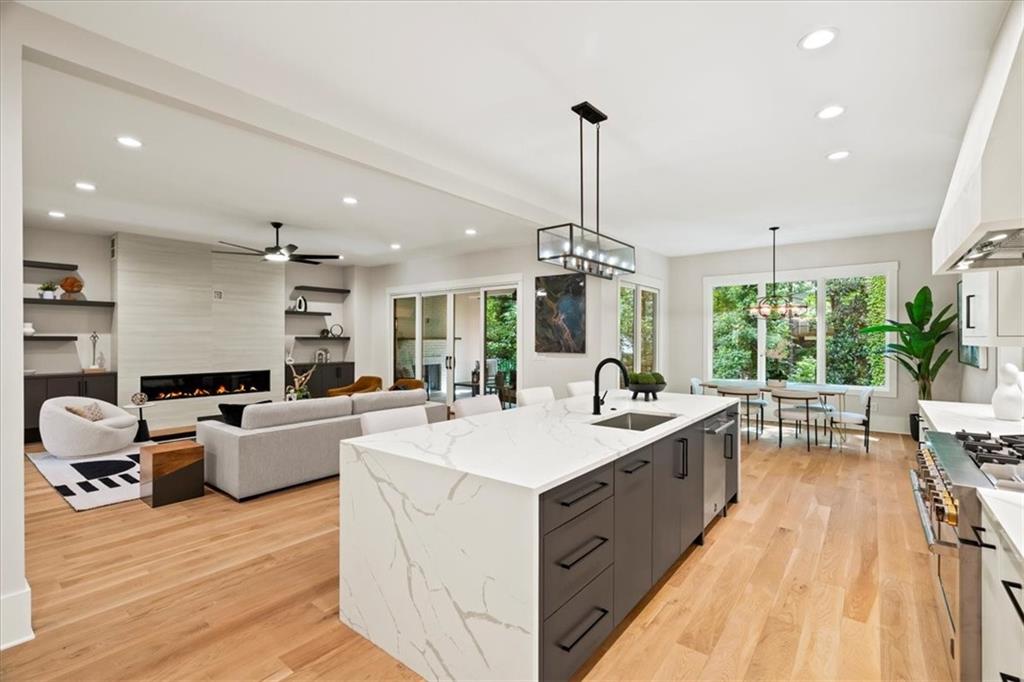 6175 River Shore Parkway