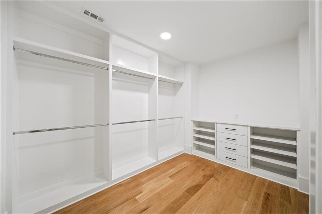 6175 River Shore Parkway