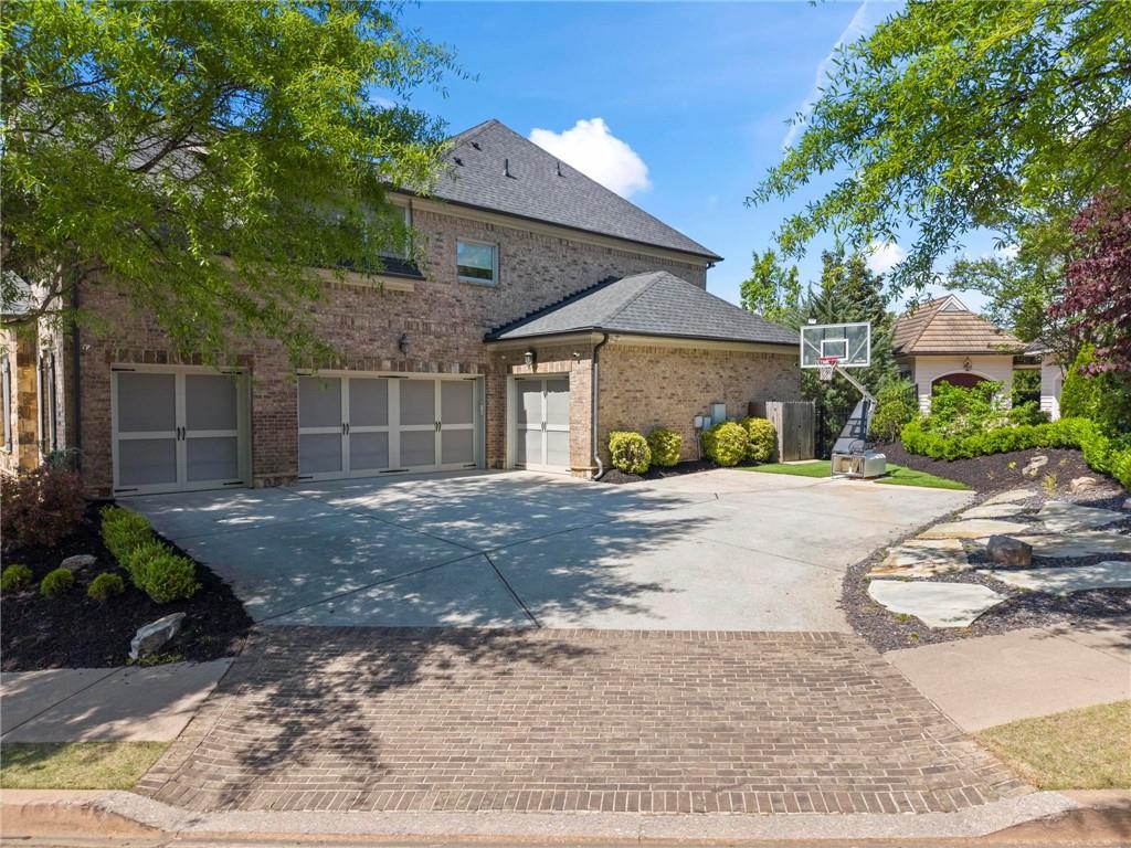 490 Belada Boulevard