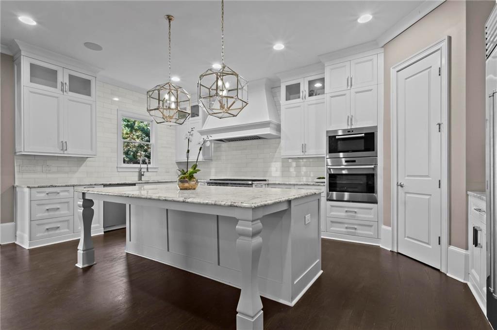 490 Belada Boulevard