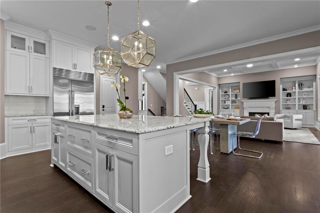 490 Belada Boulevard