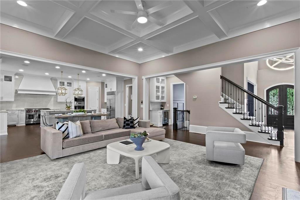 490 Belada Boulevard