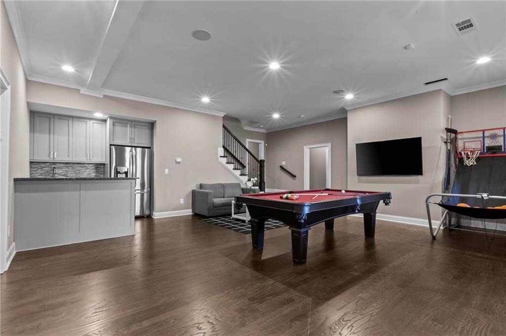 490 Belada Boulevard