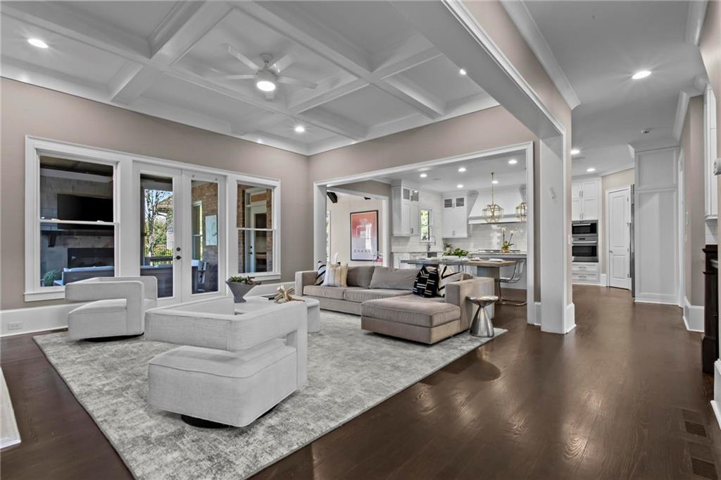 490 Belada Boulevard