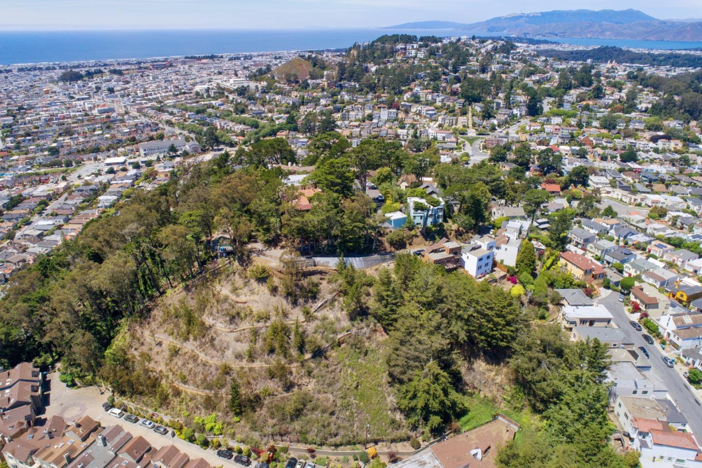 285 Edgehill WAY