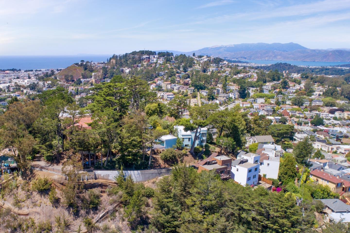 285 Edgehill WAY