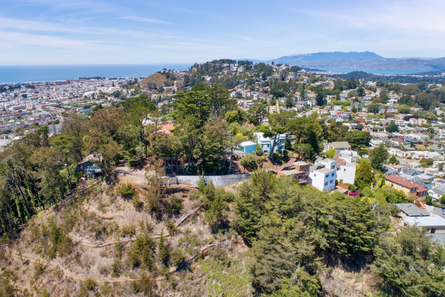 285 Edgehill WAY