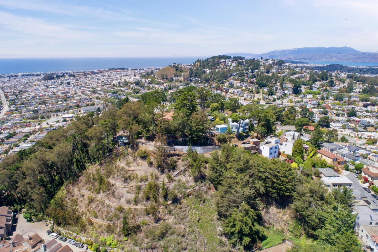 285 Edgehill WAY