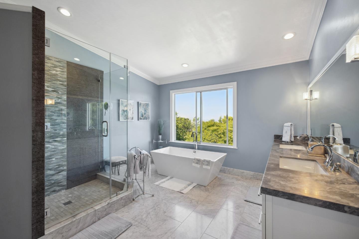 2500 Summit DR