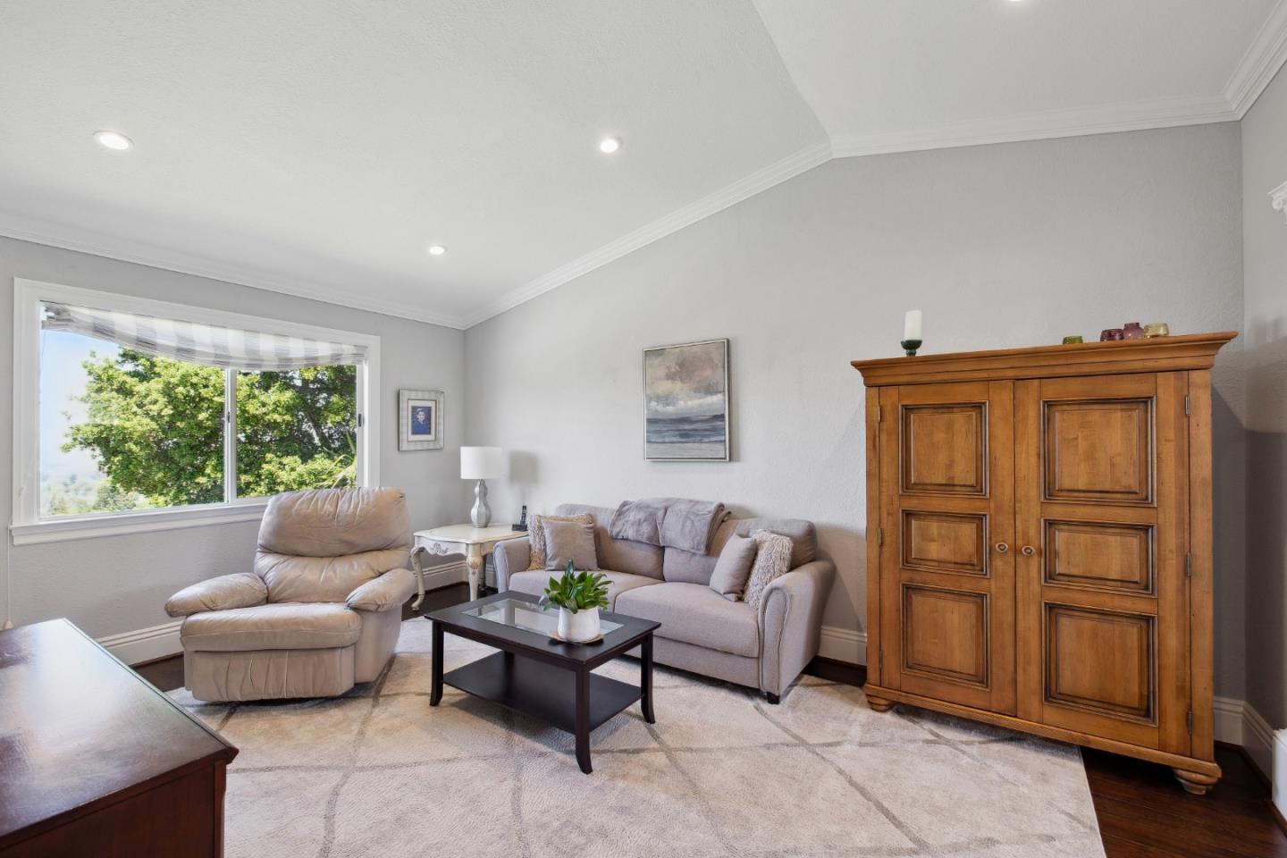 2500 Summit DR