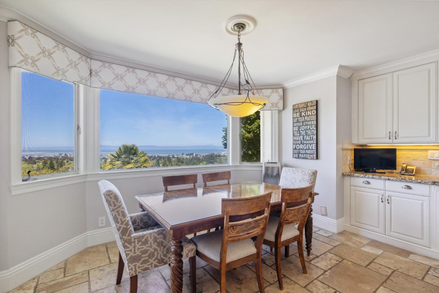 2500 Summit DR