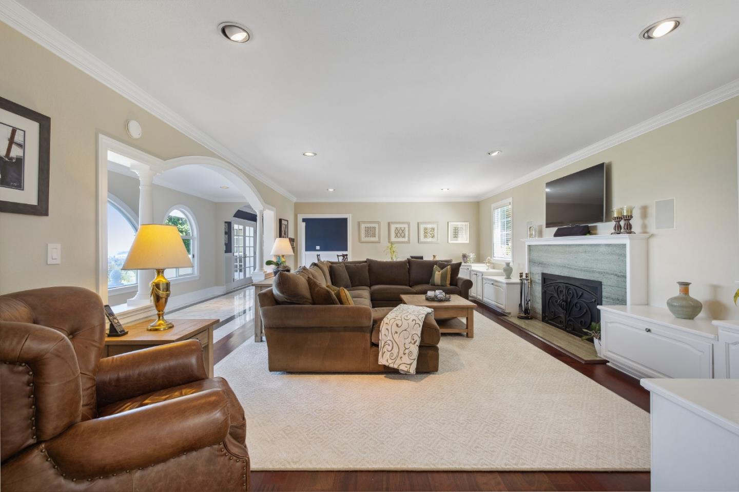 2500 Summit DR