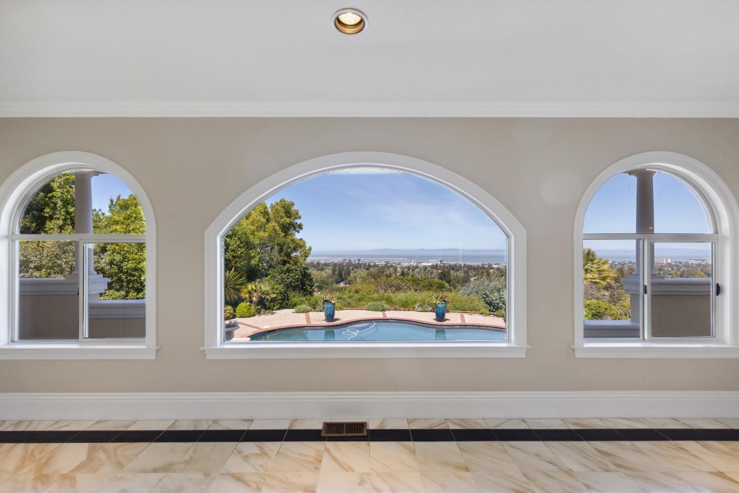 2500 Summit DR