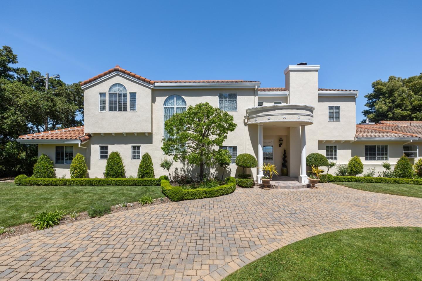 2500 Summit DR