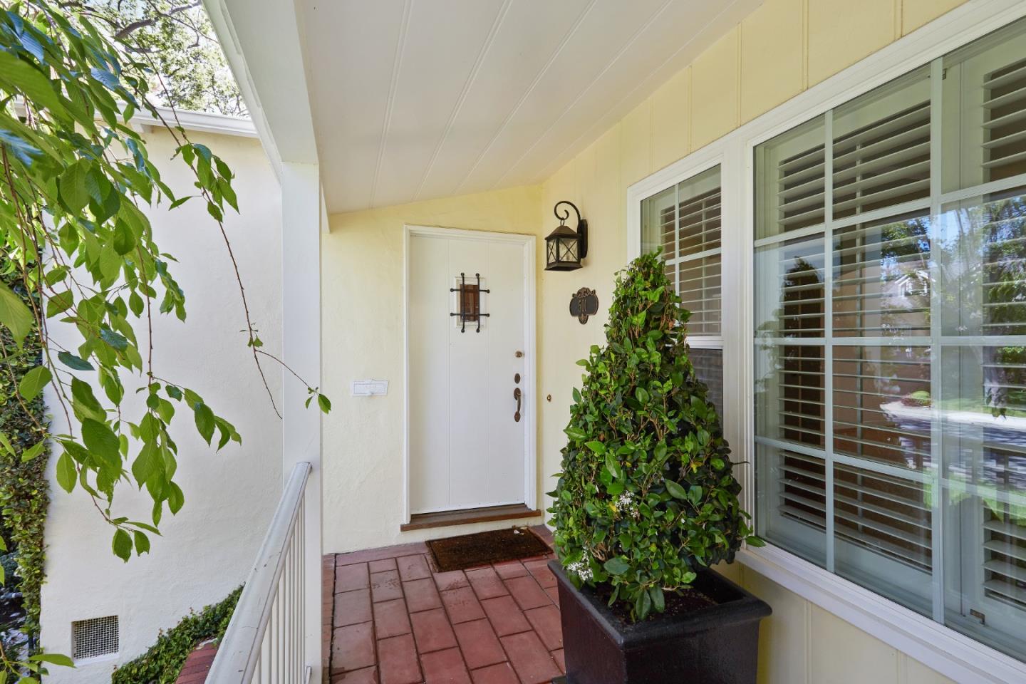 501 Avila RD