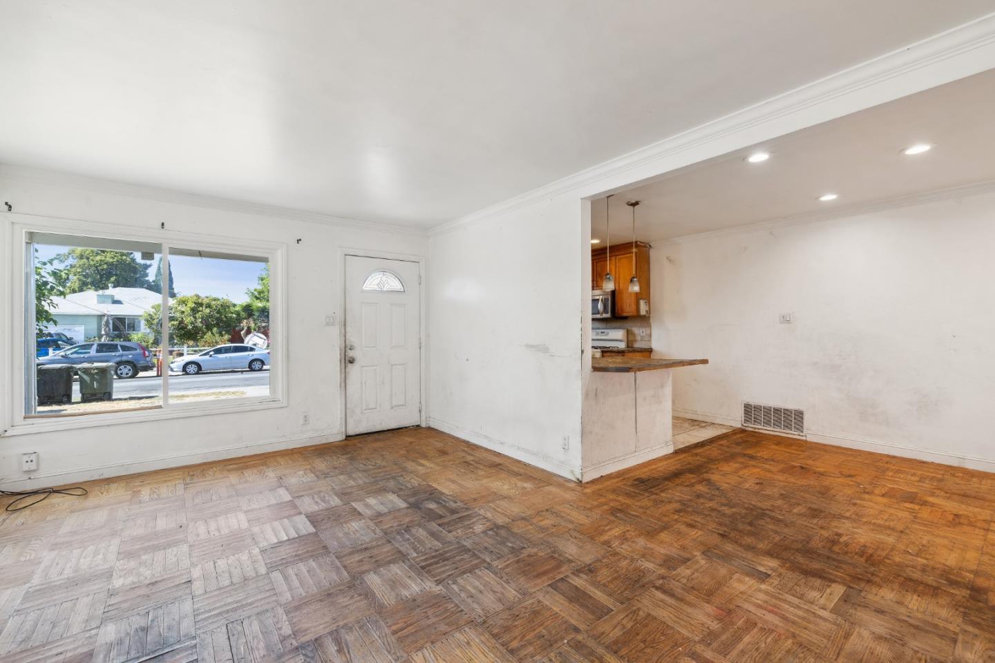 224 Wisteria DR