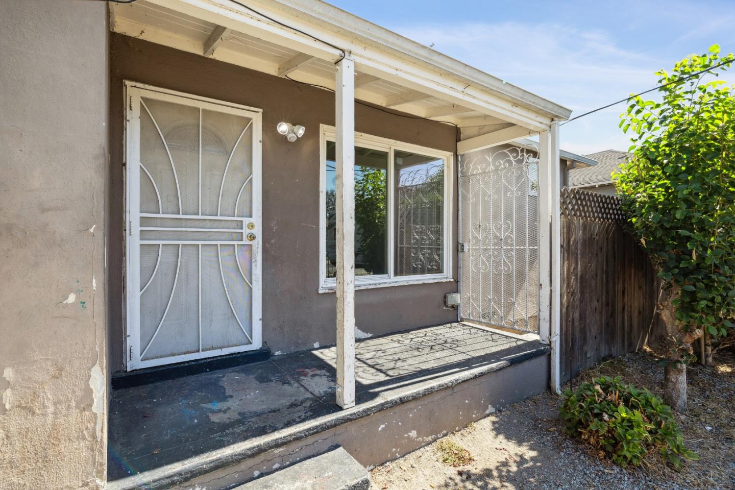 224 Wisteria DR