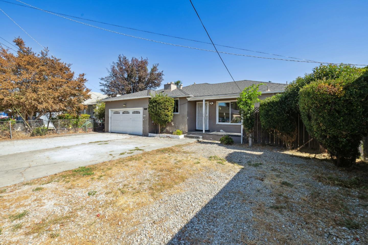 224 Wisteria DR