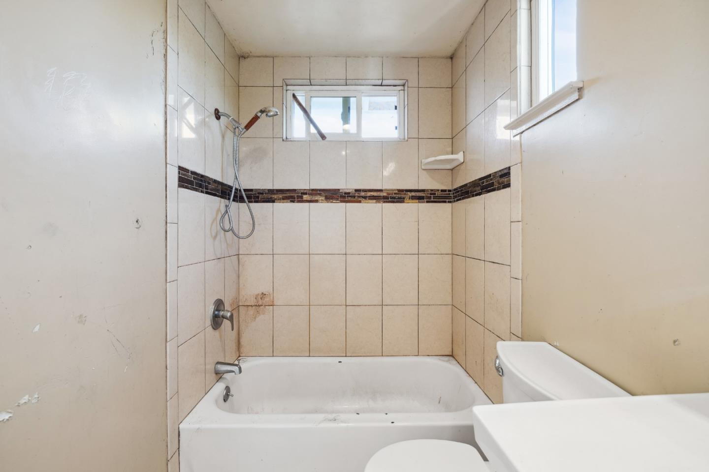 224 Wisteria DR