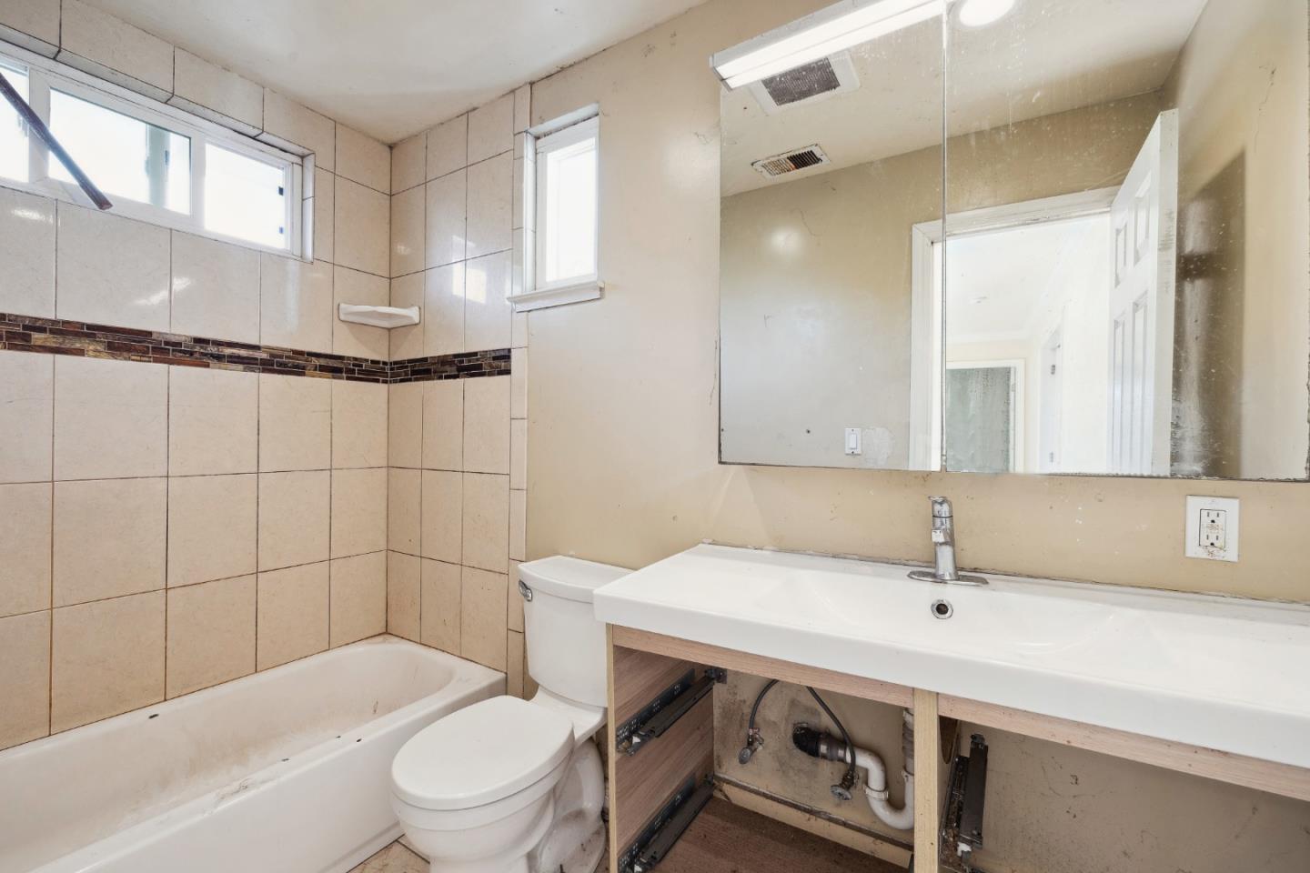 224 Wisteria DR