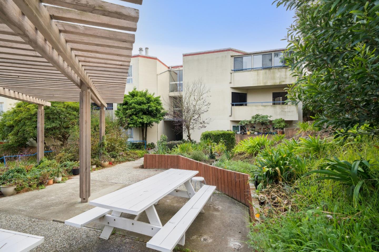 1551 Southgate AVE 223