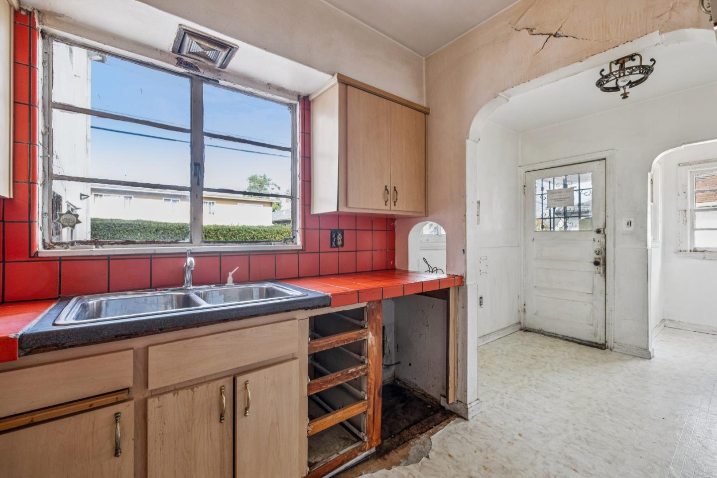 314 East Santa Inez Avenue