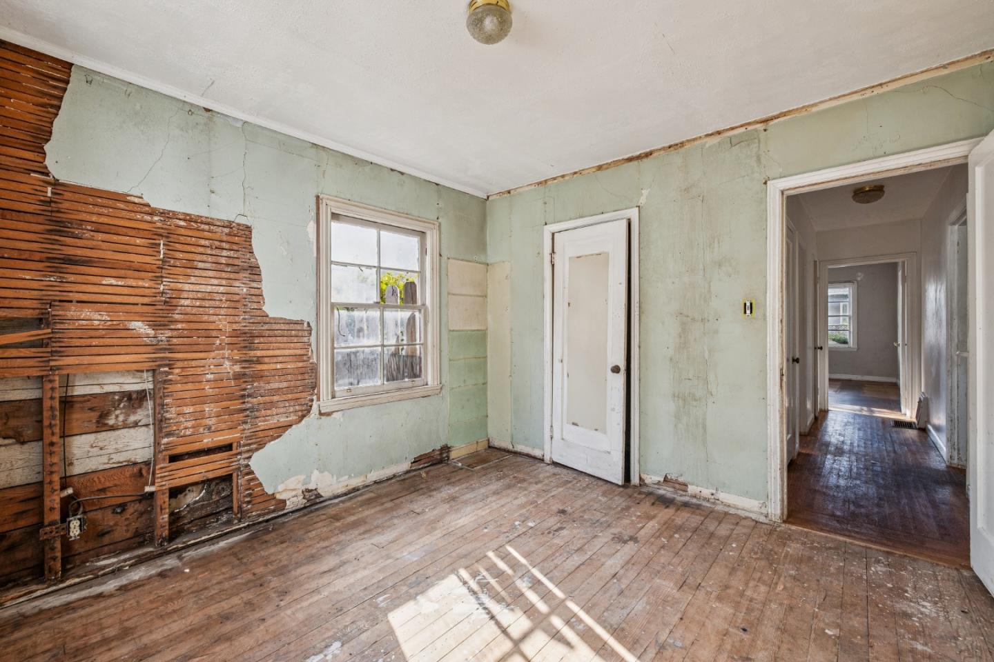 314 East Santa Inez Avenue